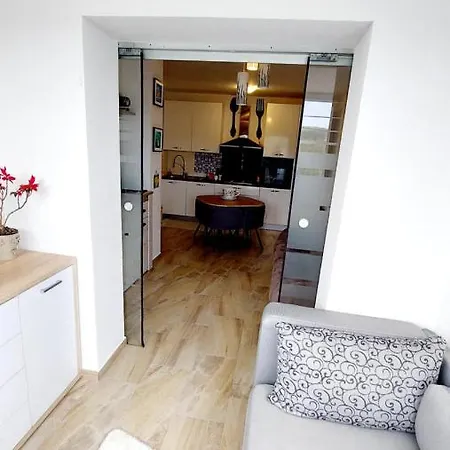 Apartman Lusy * 투라니